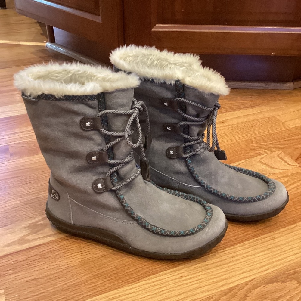 Cushe Claire waterproof boots in gray suede